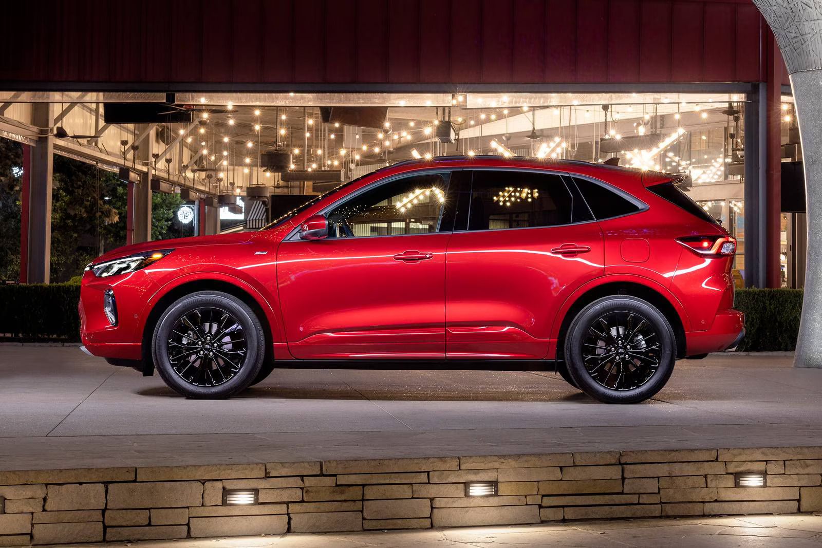 2026 Ford Escape Hybrid powertrain